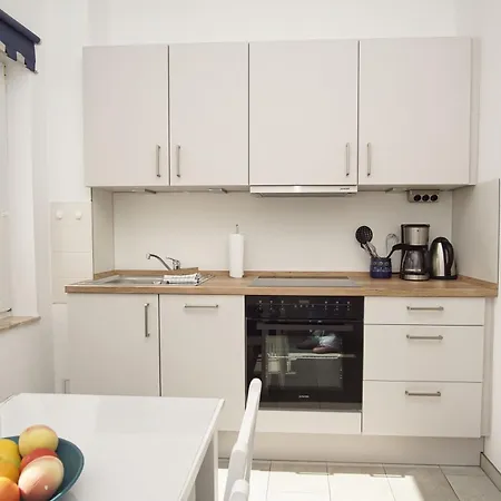 Apartment Ruhige Lage Mit Terrasse, Gratis Nutzung Vom Ahoi Erlebnisbad Und Sauna In Sellin - Käthe 04